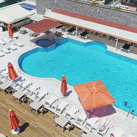 Roxx Deluxe & فندق *