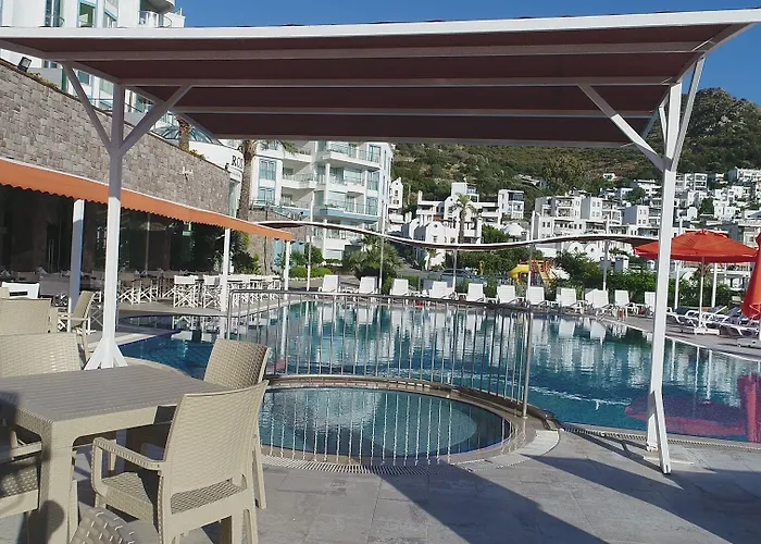 Hotel Roxx Deluxe & *